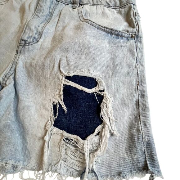 Forever 21 Jean Shorts Women 26 Blue High Rise Distressed Light Rinse Sz26 W30 - Picture 12 of 13